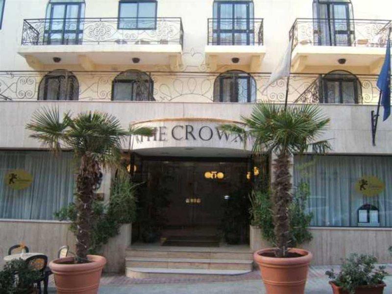 The Crown Hotel バギバ エクステリア 写真